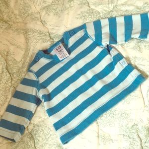 💰5/$25💰Baby Gap blue striped shirt
